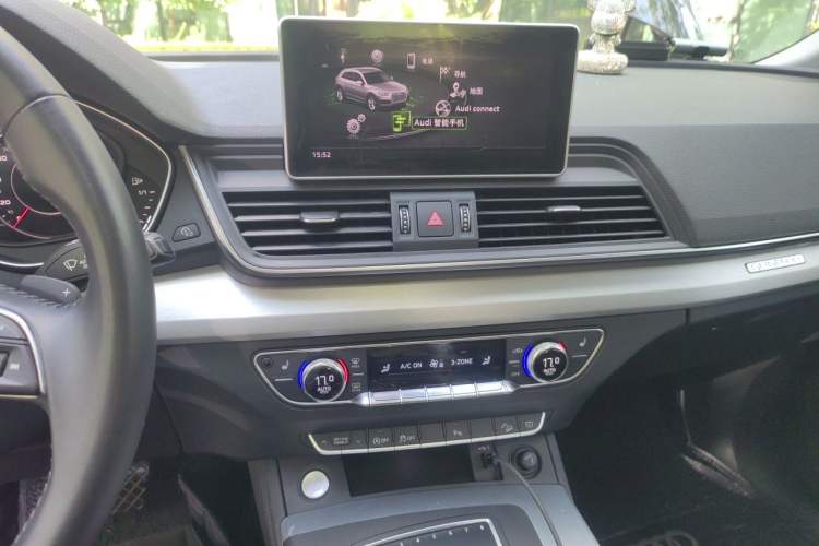 Used Audi Q5L 2020 Updated 40 TFSI Prestige Fashion Edition Audio And AC Panel
