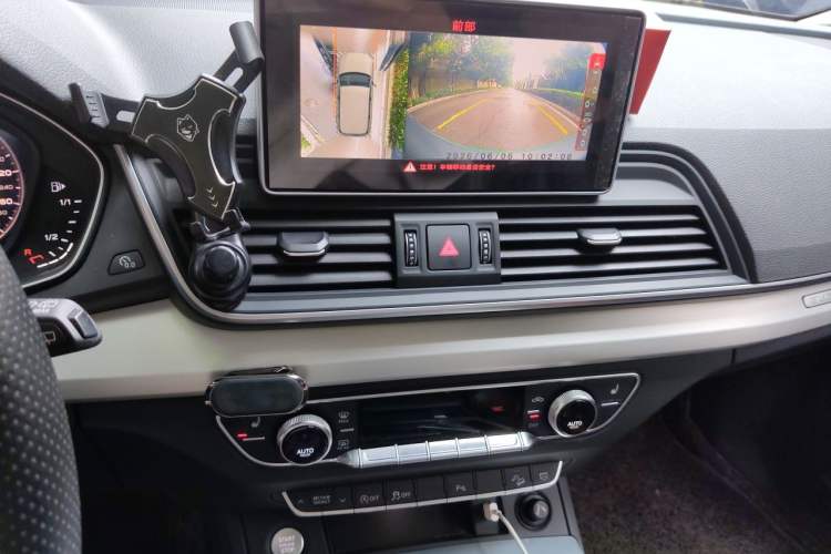 Used Audi Q5L 2020 40 TFSI Prestige Fashion Edition Audio And AC Panel