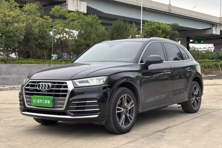Używany Audi Q5L 2020 45 TFSI Prestige Fashion Model Guazi used car, China used car export, Used car for sale, Used cars, Cheapest cars for sale