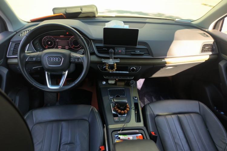 Used Audi Q5L 2020 45 TFSI Prestige Fashion Model Center Console