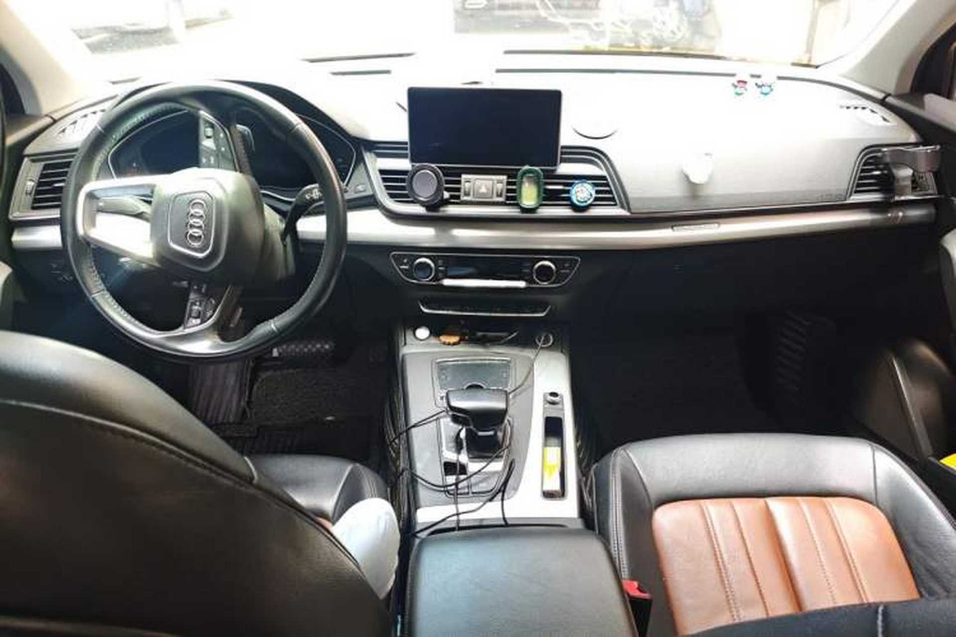 Used Audi Q5L 2020 40 TFSI Prestige Fashion Edition Center Console