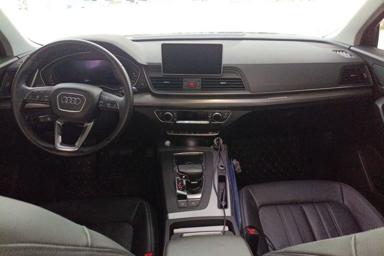 Used Audi Q5L 2020 45 TFSI Prestige Fashion Model Center Console
