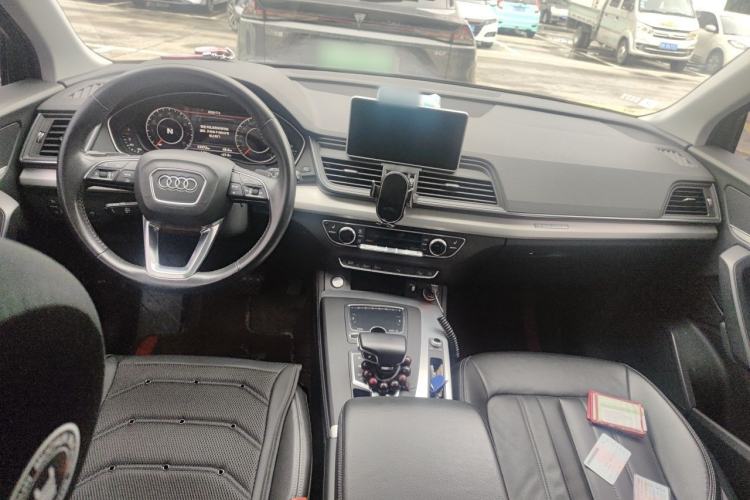 Used Audi Q5L 2020 40 TFSI Prestige Fashion Edition Center Console