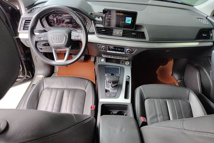 Used Audi Q5L 2020 Updated 40 TFSI Prestige Fashion Edition Center Console