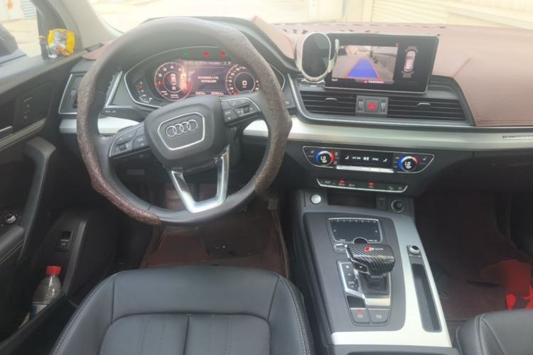 Used Audi Q5L 2020 Updated 40 TFSI Prestige Fashion Edition Center Console