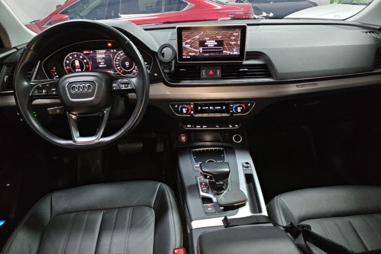 Used Audi Q5L 2020 40 TFSI Prestige Fashion Edition Center Console