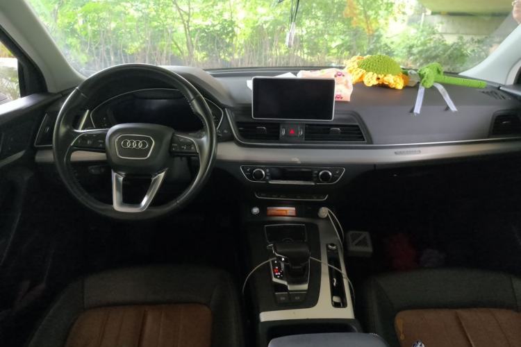 Used Audi Q5L 2020 40 TFSI Prestige Fashion Edition Center Console