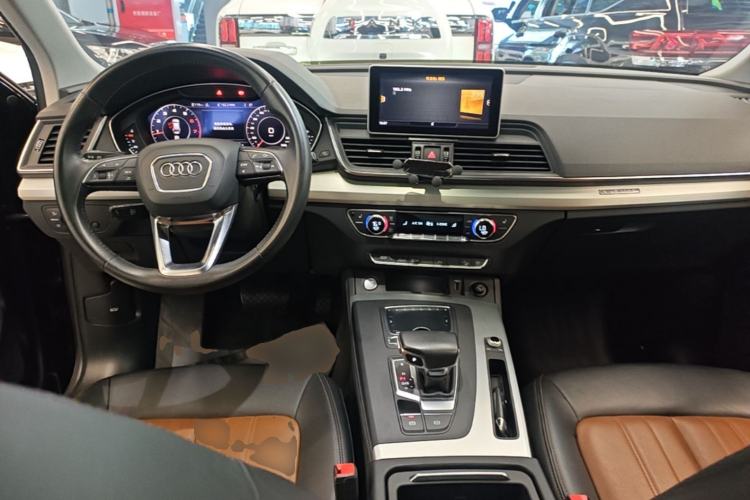 Used Audi Q5L 2020 40 TFSI Prestige Fashion Edition Center Console