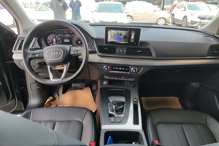 Used Audi Q5L 2020 Updated 40 TFSI Prestige Fashion Edition Center Console