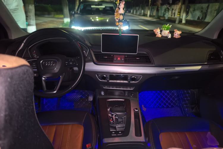Used Audi Q5L 2020 40 TFSI Prestige Fashion Edition Center Console