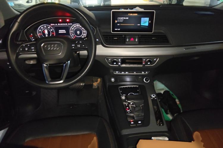 Used Audi Q5L 2020 40 TFSI Prestige Fashion Edition Center Console