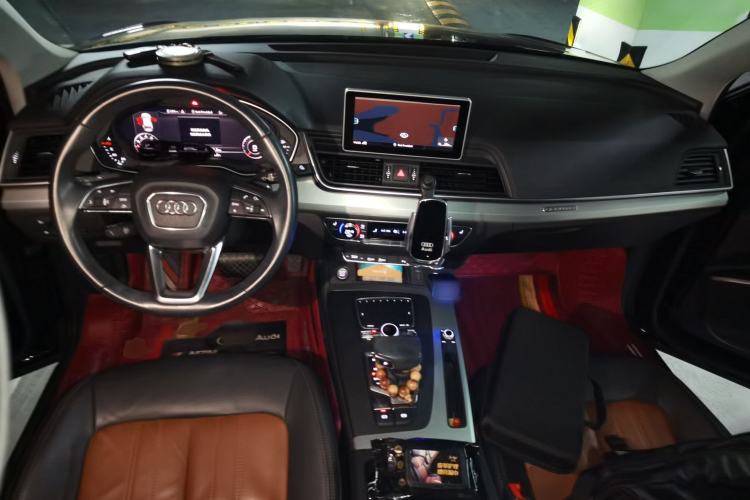 Used Audi Q5L 2020 Updated 40 TFSI Prestige Fashion Edition Center Console