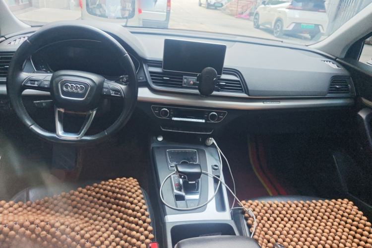 Used Audi Q5L 2020 40 TFSI Prestige Fashion Edition Center Console