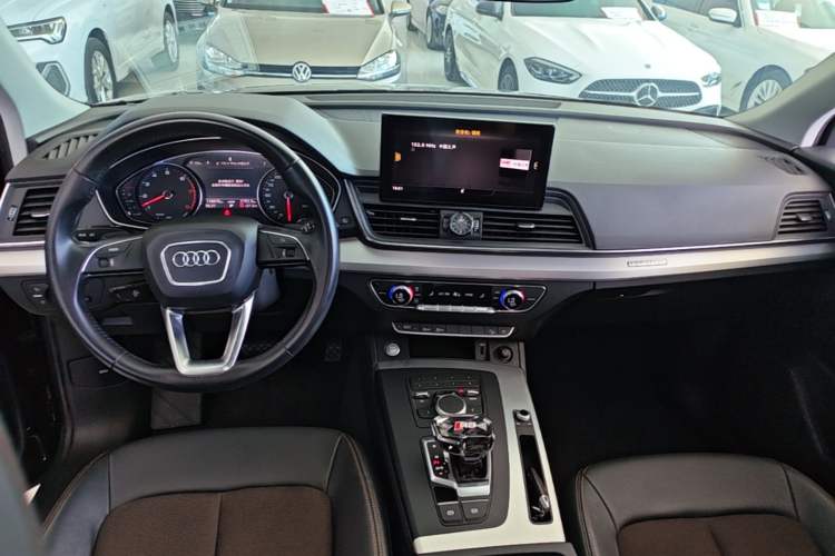 Used Audi Q5L 2020 40 TFSI Prestige Edition Center Console