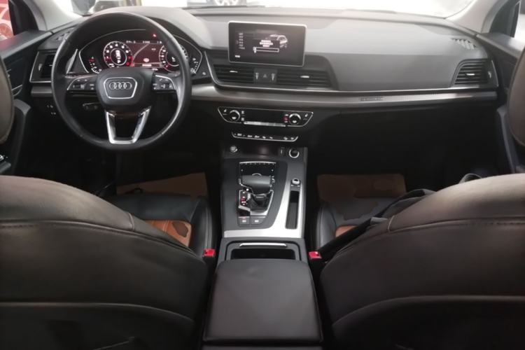 Used Audi Q5L 2020 45 TFSI Prestige Fashion Model Center Console