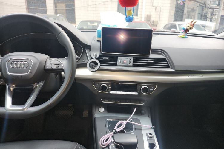 Used Audi Q5L 2020 40 TFSI Prestige Fashion Edition Center Console