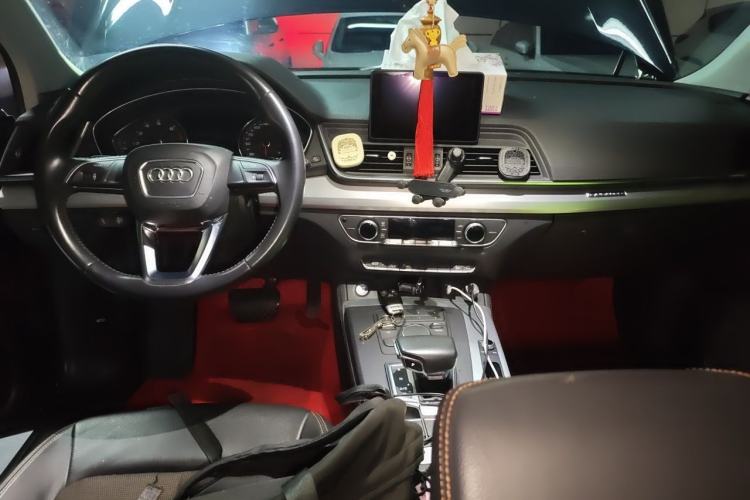 Used Audi Q5L 2020 40 TFSI Prestige Edition Center Console