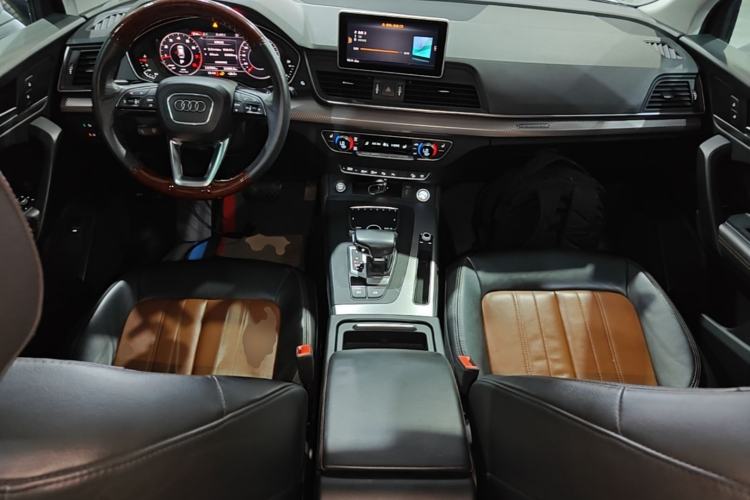 Used Audi Q5L 2020 45 TFSI Prestige Fashion Model Center Console