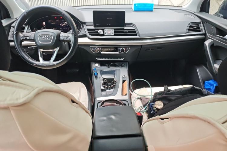Used Audi Q5L 2020 45 TFSI Prestige Fashion Model Center Console
