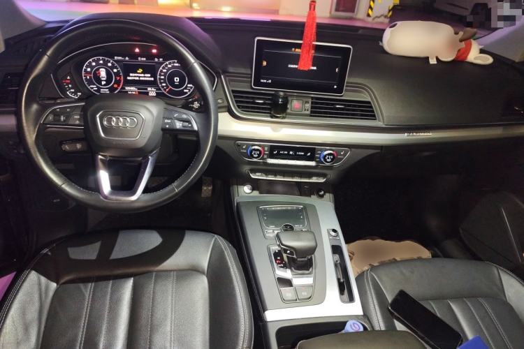 Used Audi Q5L 2020 40 TFSI Prestige Fashion Edition Center Console