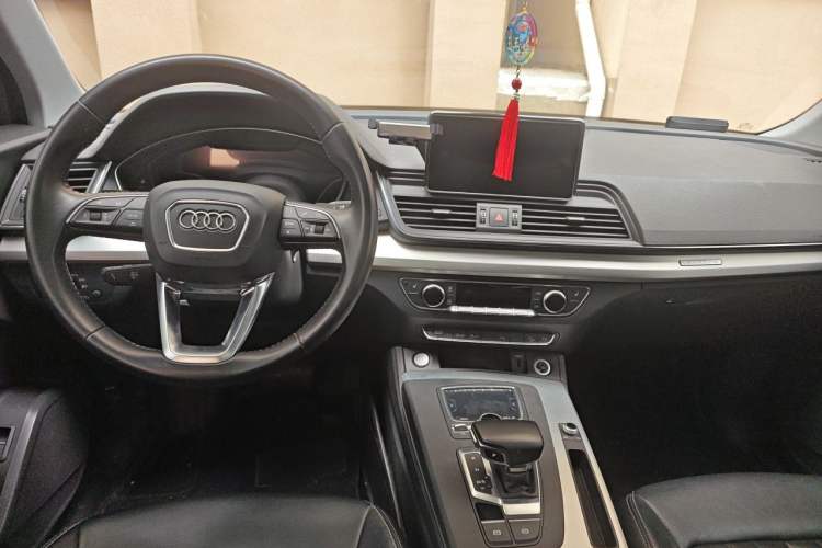 Used Audi Q5L 2020 40 TFSI Prestige Fashion Edition Center Console