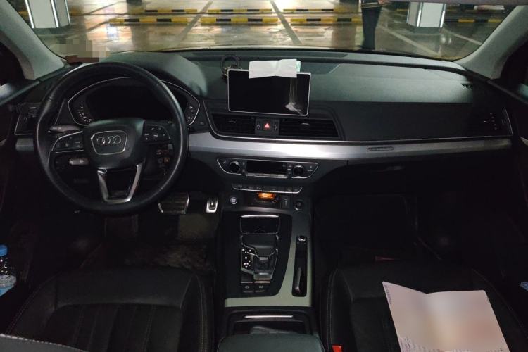 Used Audi Q5L 2020 40 TFSI Prestige Fashion Edition Center Console