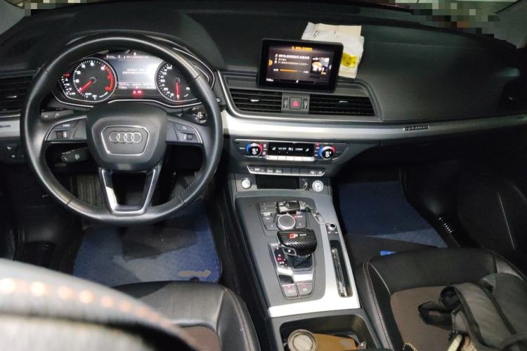 Used Audi Q5L 2020 Revised 40 TFSI Prestige Edition Center Console