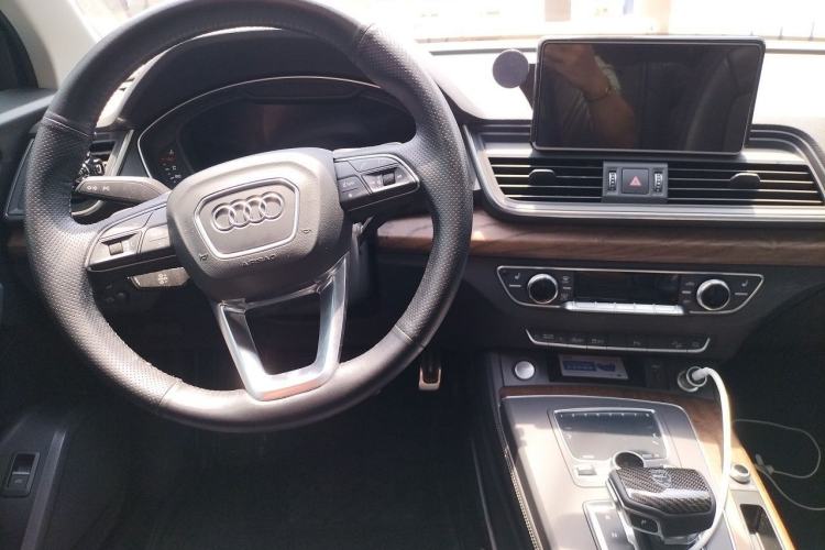 Used Audi Q5L 2020 40 TFSI Prestige Fashion Edition Center Console