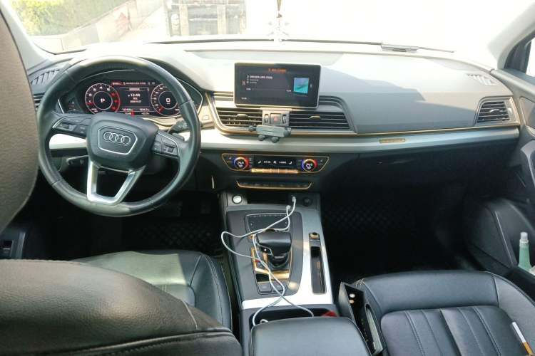 Used Audi Q5L 2020 40 TFSI Prestige Fashion Edition Center Console