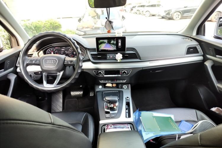 Used Audi Q5L 2020 Updated 40 TFSI Prestige Fashion Edition Center Console