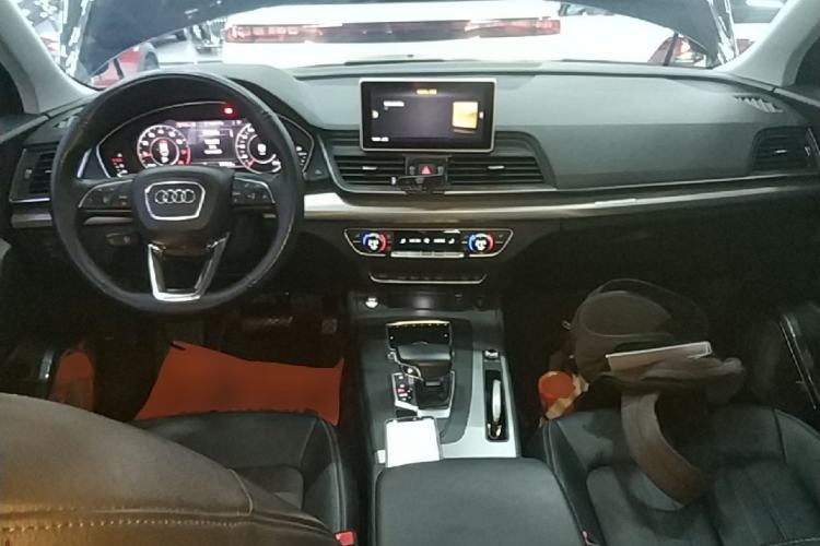 Used Audi Q5L 2020 45 TFSI Prestige Fashion Model Center Console