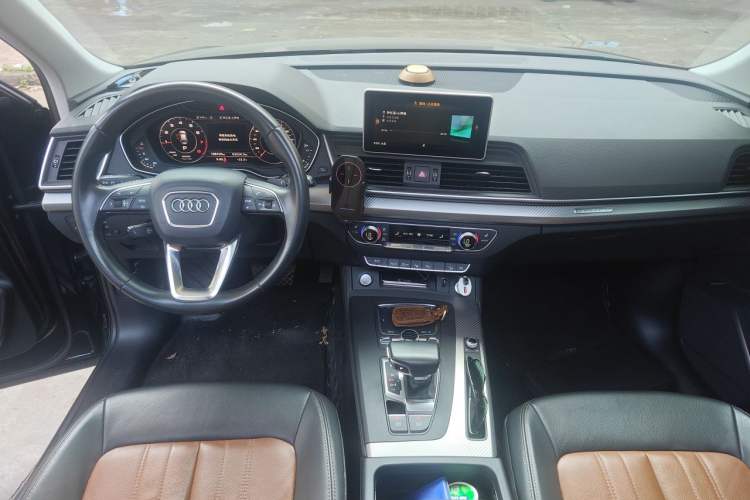 Used Audi Q5L 2020 45 TFSI Prestige Fashion Model Center Console