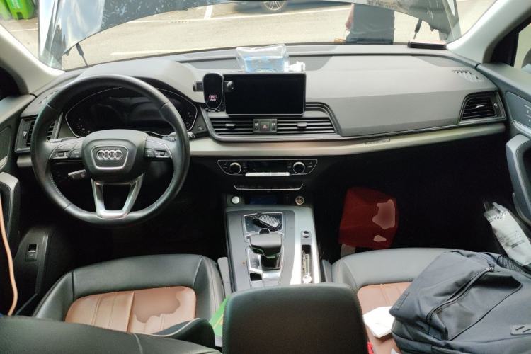 Used Audi Q5L 2020 40 TFSI Prestige Fashion Edition Center Console