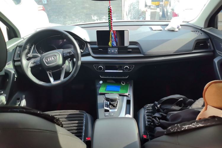 Used Audi Q5L 2020 45 TFSI Prestige Fashion Model Center Console