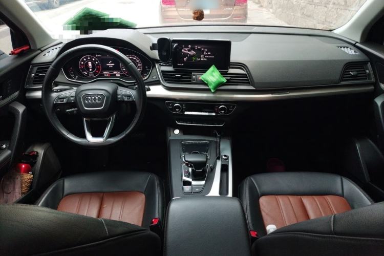 Used Audi Q5L 2020 Updated 40 TFSI Prestige Fashion Edition Center Console