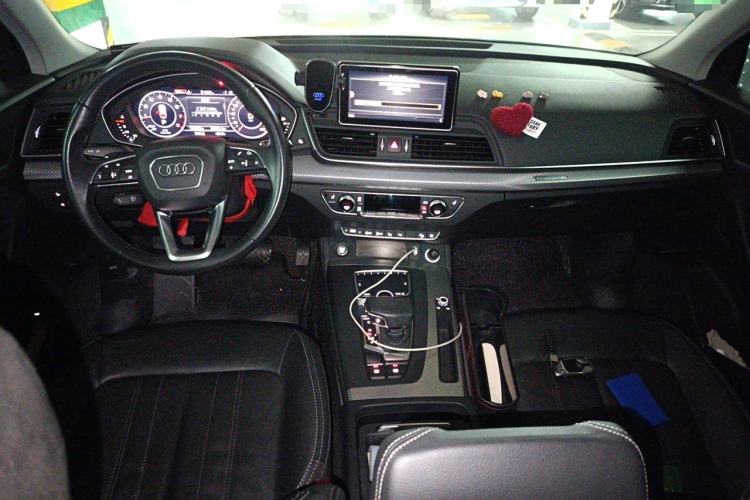 Used Audi Q5L 2020 45 TFSI Prestige Fashion Model Center Console