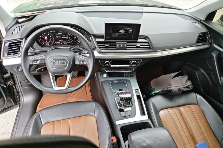 Used Audi Q5L 2020 40 TFSI Prestige Fashion Edition Center Console