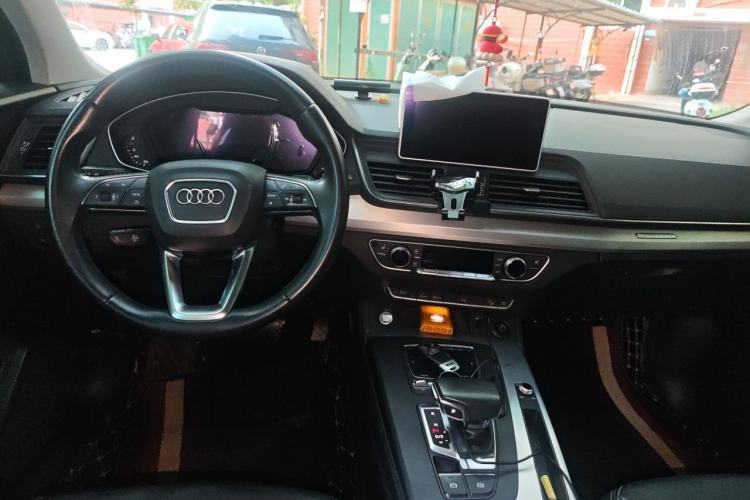 Used Audi Q5L 2020 40 TFSI Prestige Fashion Edition Center Console