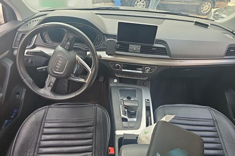 Used Audi Q5L 2020 40 TFSI Prestige Fashion Edition Center Console
