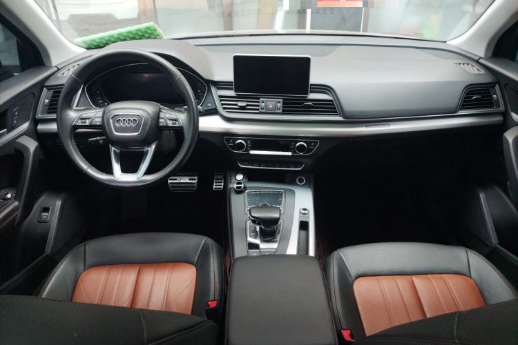 Used Audi Q5L 2020 Updated 40 TFSI Prestige Fashion Edition Center Console