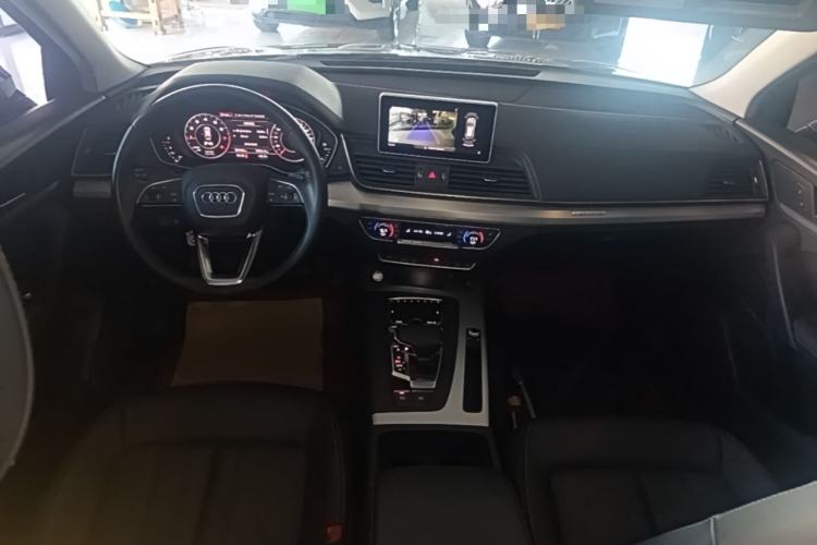 Used Audi Q5L 2020 Updated 40 TFSI Prestige Fashion Edition Center Console