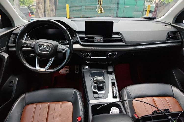 Used Audi Q5L 2020 45 TFSI Prestige Fashion Model Center Console