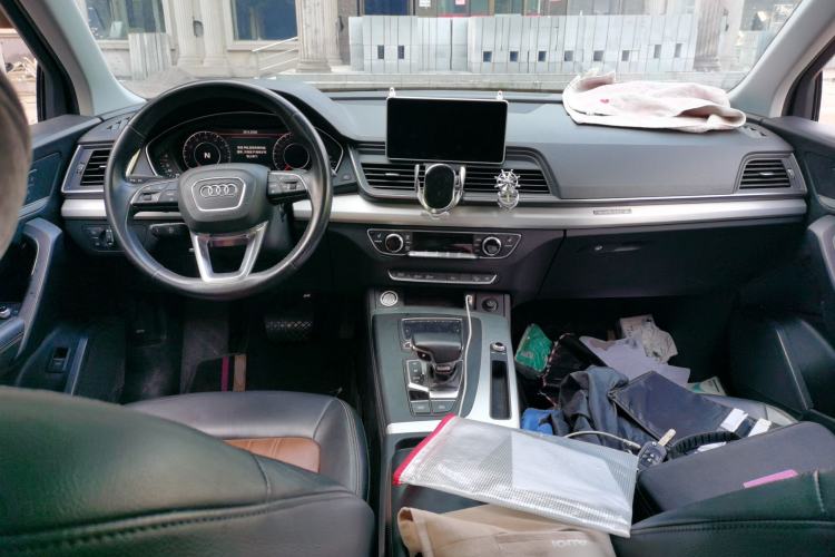 Used Audi Q5L 2020 40 TFSI Prestige Fashion Edition Center Console