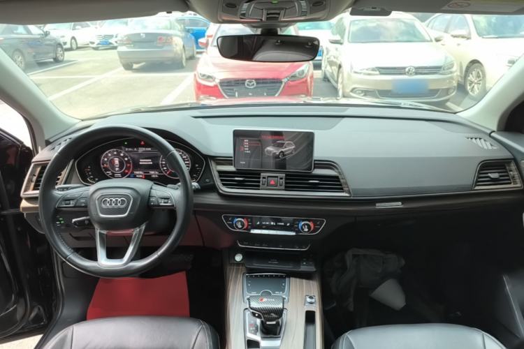 Used Audi Q5L 2020 Updated 40 TFSI Prestige Fashion Edition Center Console