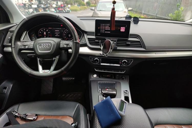 Used Audi Q5L 2020 40 TFSI Prestige Fashion Edition Center Console