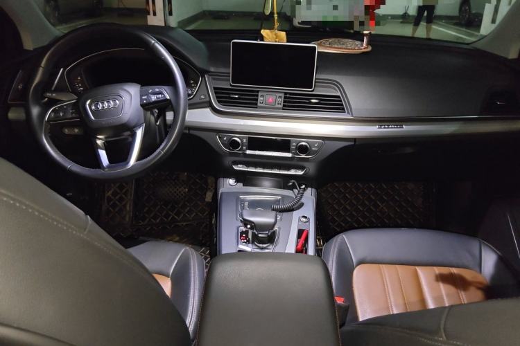 Used Audi Q5L 2020 40 TFSI Prestige Fashion Edition Center Console