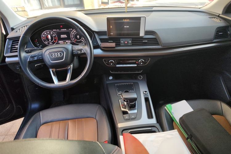 Used Audi Q5L 2020 Updated 40 TFSI Prestige Fashion Edition Center Console