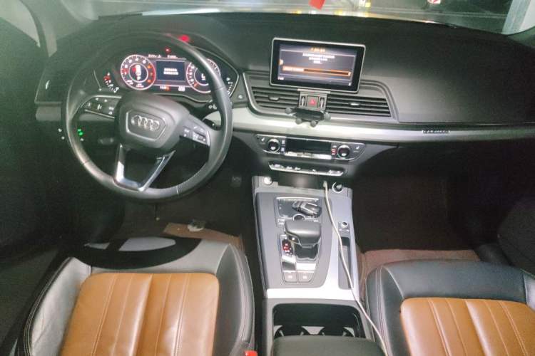 Used Audi Q5L 2020 40 TFSI Prestige Fashion Edition Center Console