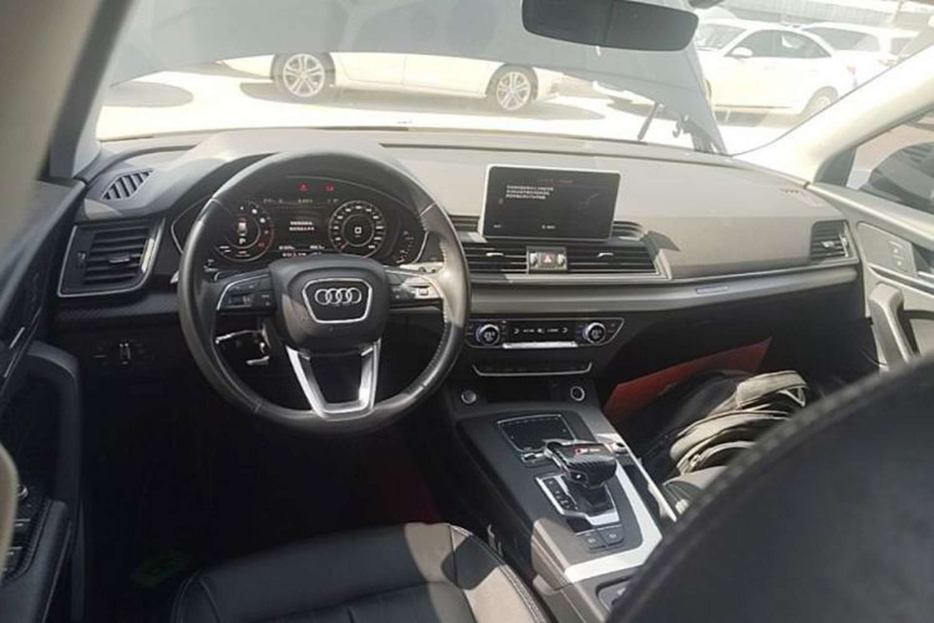 Used Audi Q5L 2020 Updated 40 TFSI Prestige Fashion Edition Center Console