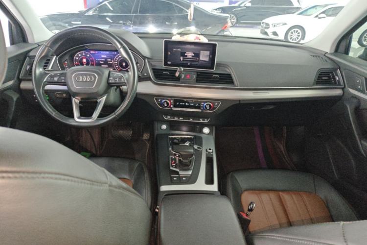 Used Audi Q5L 2020 40 TFSI Prestige Fashion Edition Center Console